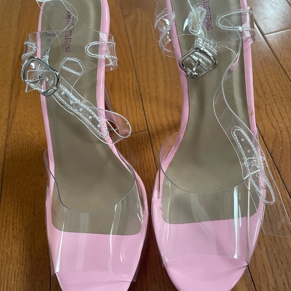 Pink platform heels - Picture 4 of 5
